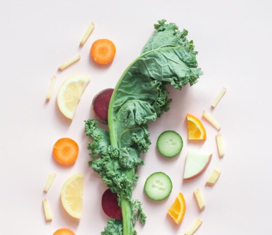 영양 및 보충제의 올바른 선택, 일상 속 실천법은? sliced vegetables